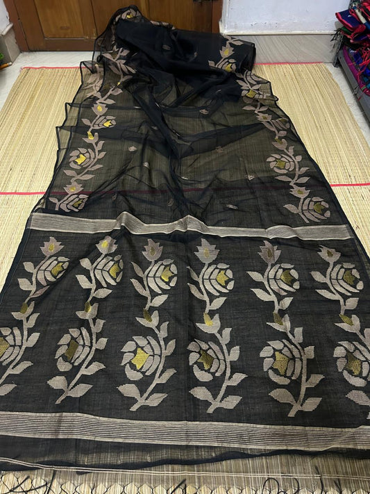 𝓢𝓻𝓲𝓵𝓪𝓽𝓱𝓪 – Pure Muslin Jamdani Saree | Premium Handwoven Saree | Rihyaaz