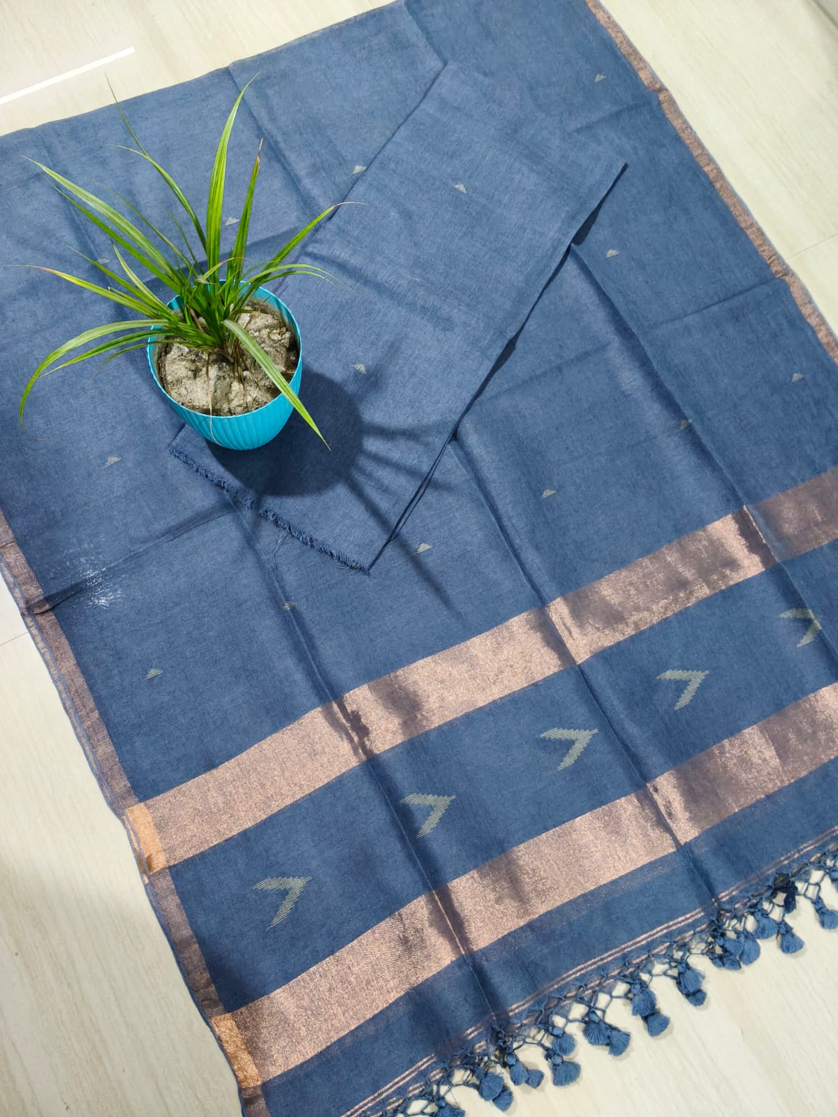 Teer by Rihyaaz Silk Linen Tissue Patta Suit Set with handwoven needle weave palla, premium silk linen fabric, elegant festive ethnic wear for women, luxurious handcrafted designer suit.