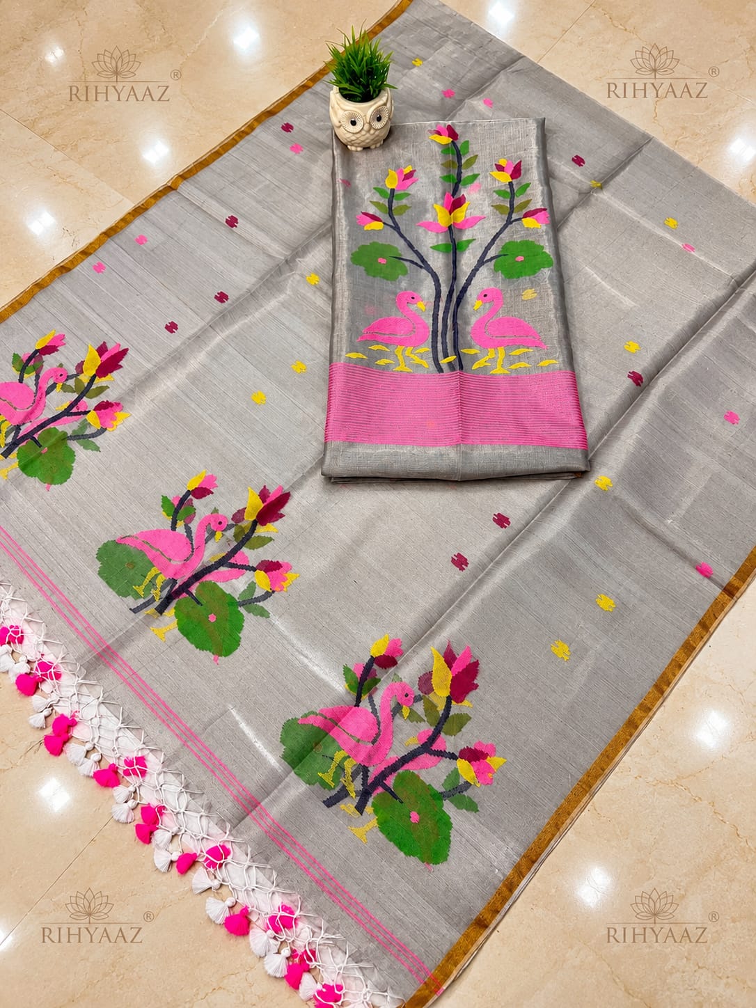 Kuhak Light grey Tissue Needle Jamdani Suit by Rihyaaz – elegant traditional Indian ethnic wear with intricate Jamdani needle weaving and premium tissue fabric.