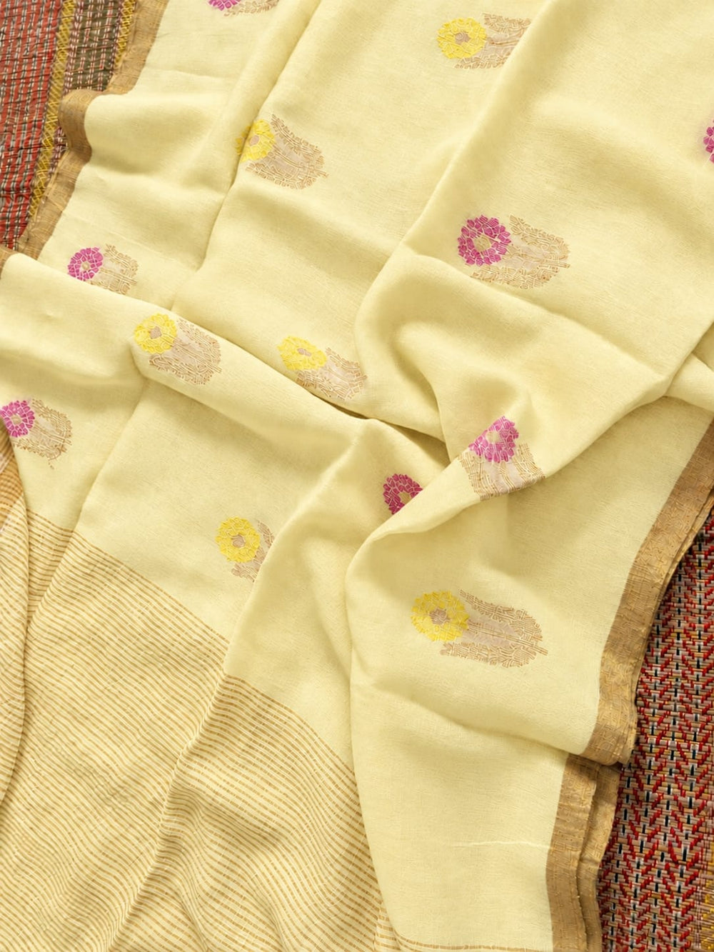 Premium Jayasree Pure Linen Saree with Jamdani Work | Rihyaaz
