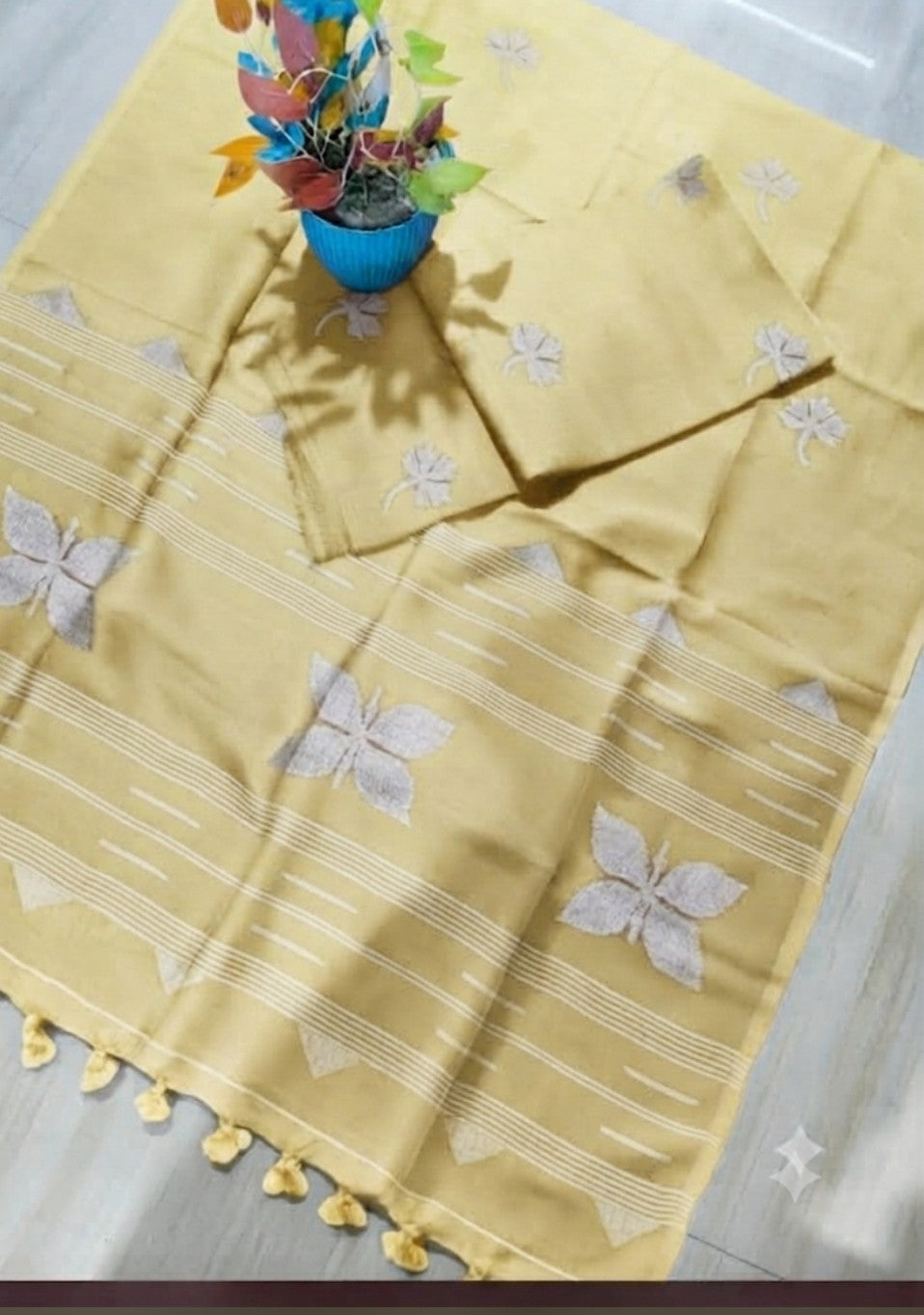 Willow light yellow pure Jayshree linen and 120-count linen Jamdani suit material with completely handwoven kurta fabric and dupatta by Rihyaaz Fashions.