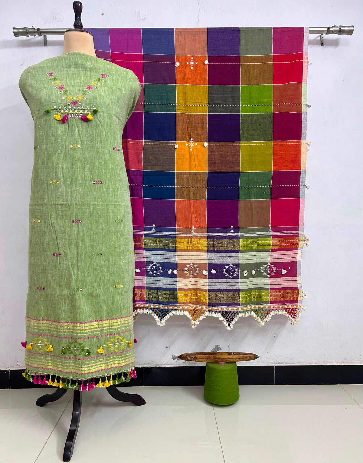 Rihyaaz designer 4-ply Kala Cotton 3-piece set with 5 metre Kurti and bottom fabric and 2.5 metre dupatta