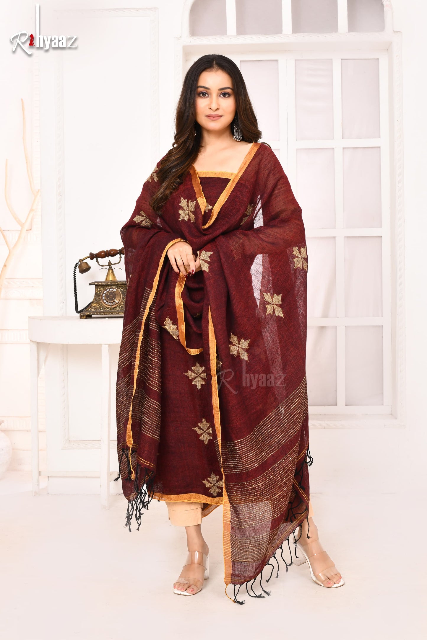 ππͺπ΅πͺπΌπ± β Ketiya Tussar Floral & Sequin Weaved Linen Jamdani Suits