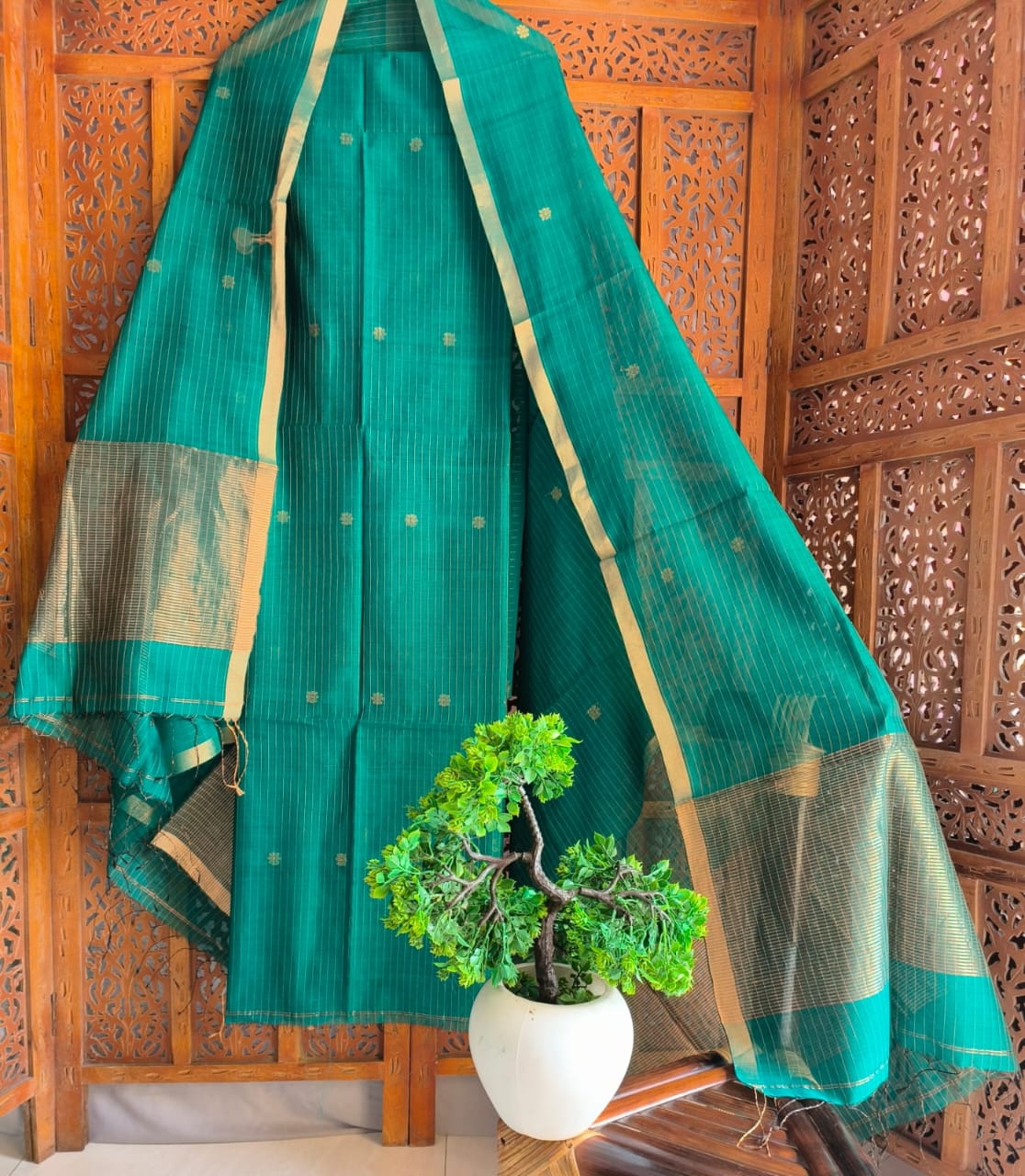 Kuheli - Pure Maheshwari Silk Suit Set | Micro Zari Checks | Floral Motif Detailing