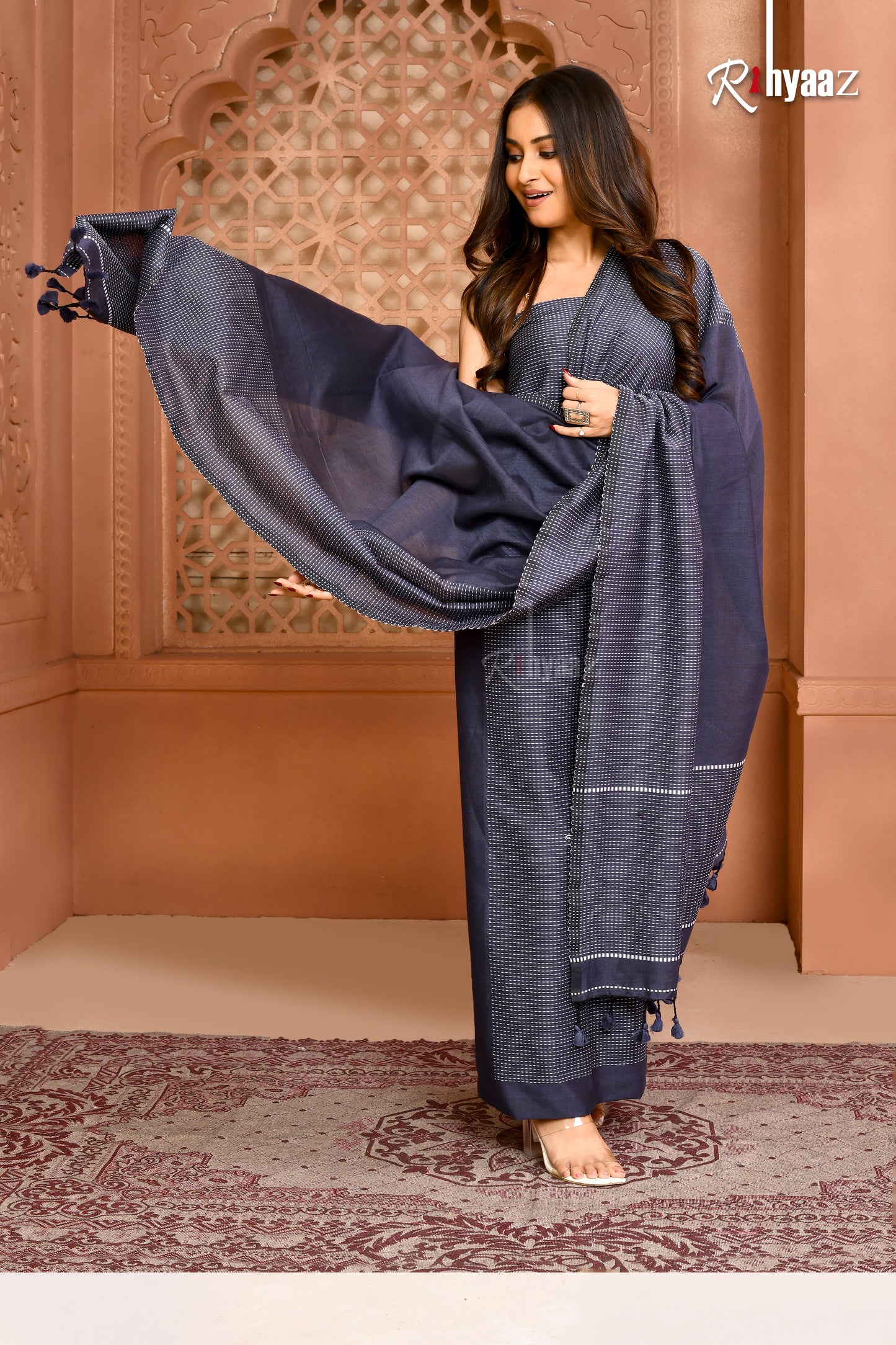 Sur – The Organic Cotton Kantha-Weaved Top With Dupatta Border