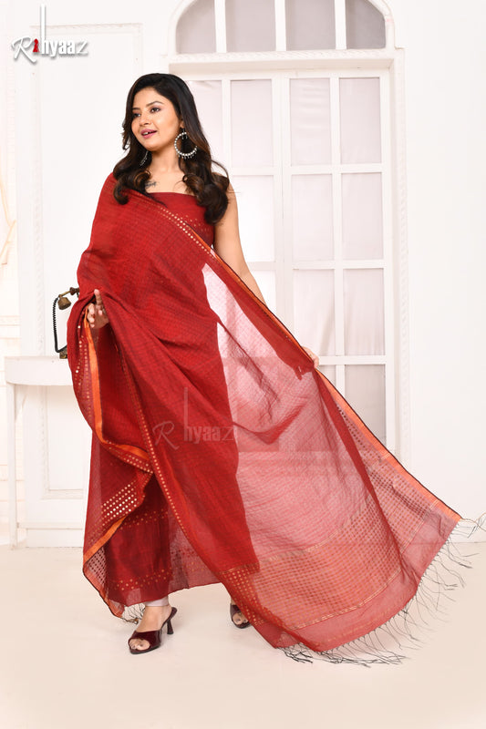 𝓗𝓮𝓮𝓻 Checkered tussar muslin suits with sequin Weaving