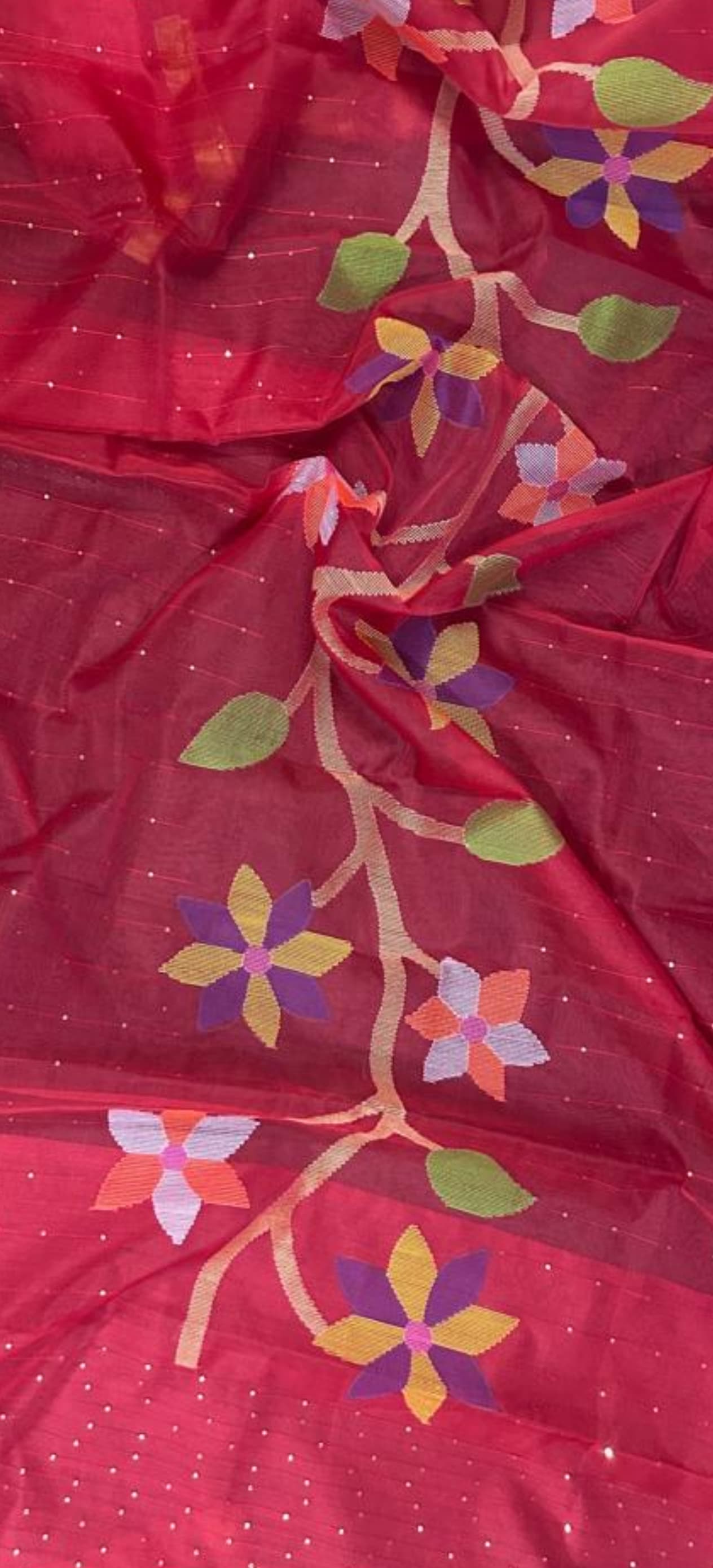 Ushashi – The Sequin Detailed Floral Weaved Saree