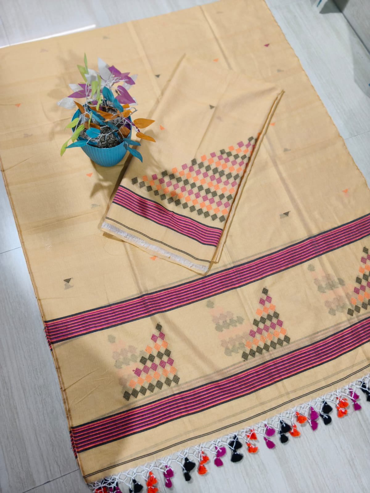 Trayee - Mul Cotton Needle-Weaved Jamdani Suit Set | Rihyaaz