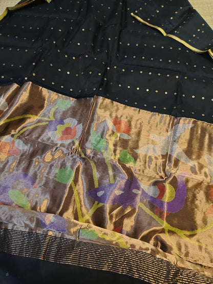 Goonj Traditional Resham Paithani saree with all-over sequin weave by Rihyaaz 