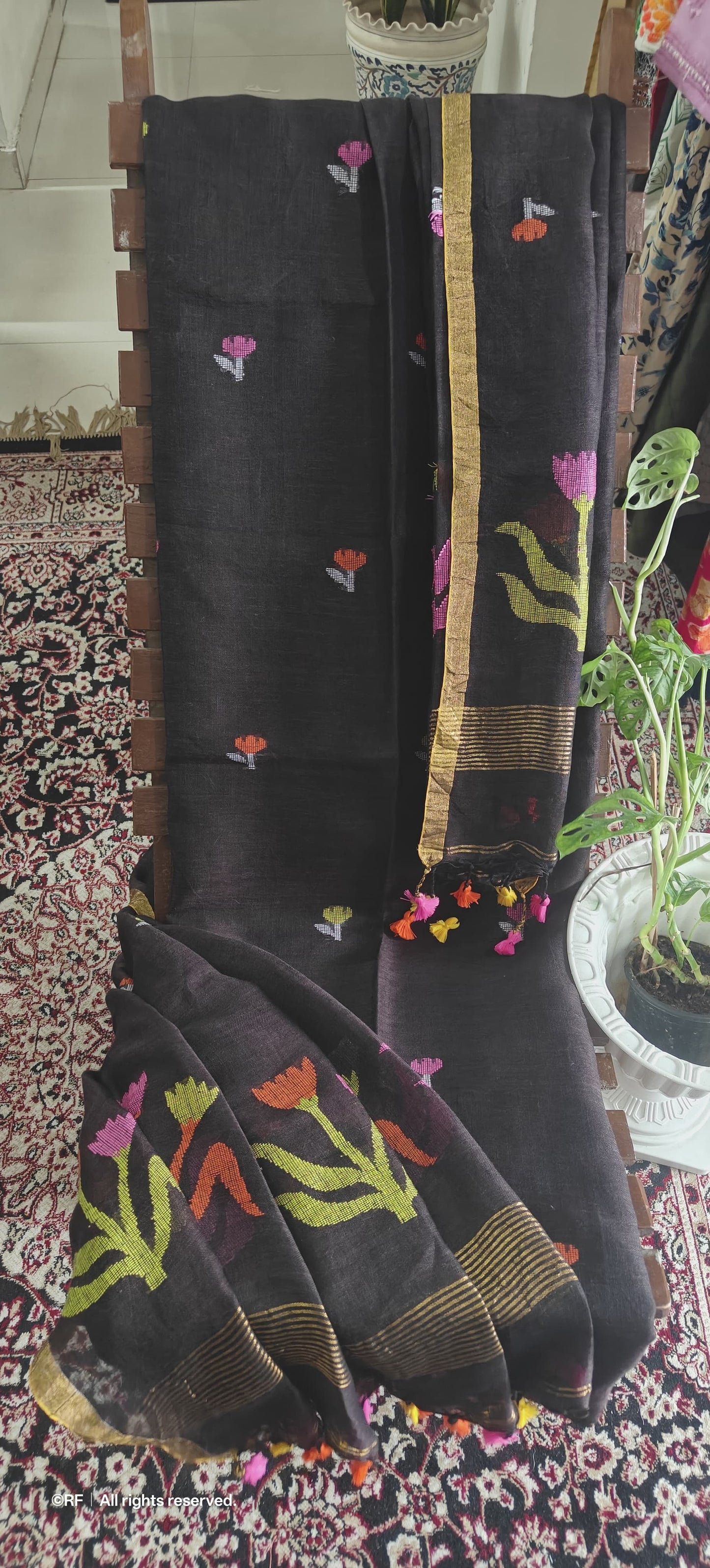 Tulip zari weaved 84 count Jayshree linen needle Jamdani suit with top and dupatta by Rihyaaz