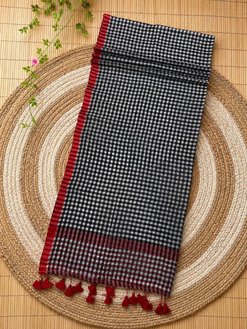 Authentic pure cotton special handloom check saree in Mal Cotton by Rihyaaz
