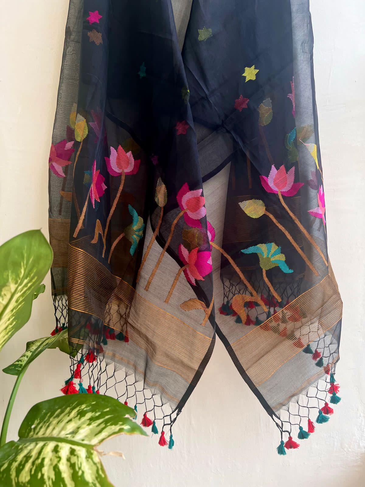 Padma Muslin weaved lotus motif cotton jamdani suit with tassel dupatta by Rihyaaz