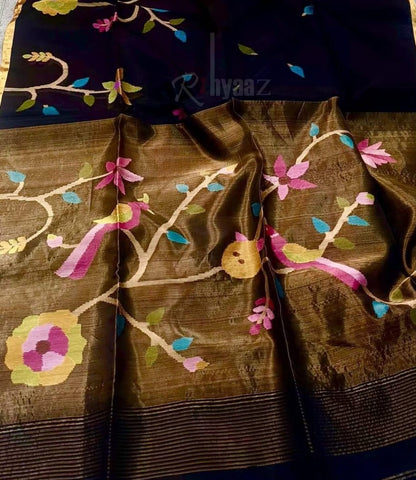 Anushua - Muslin Bird Motif Allover Weaved Silk paithani palla jamdani saree by Rihyaaz.