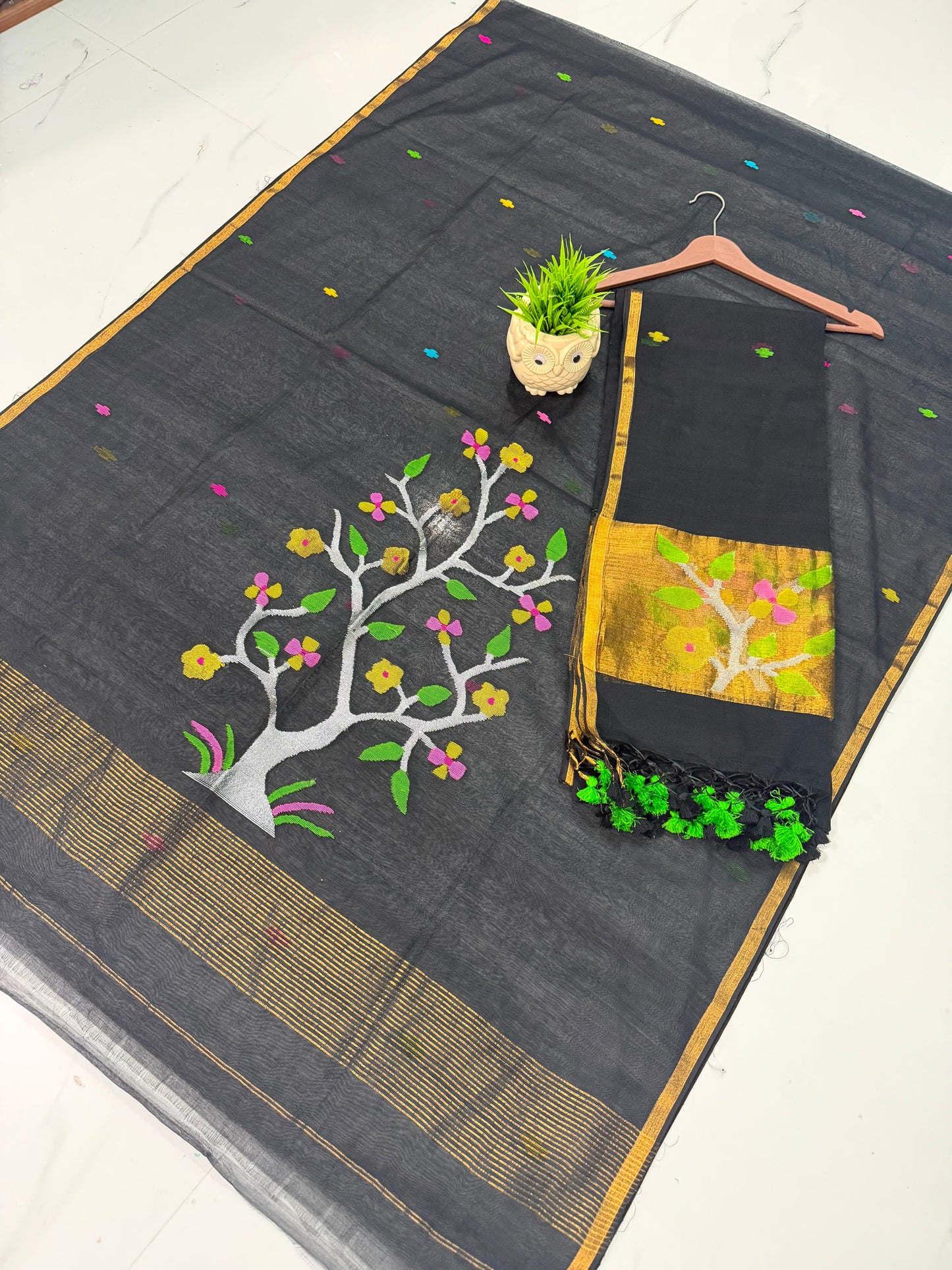⚜️ Muslin Jamdani Handwoven Suits with Tasselled Dupatta | Rihyaaz