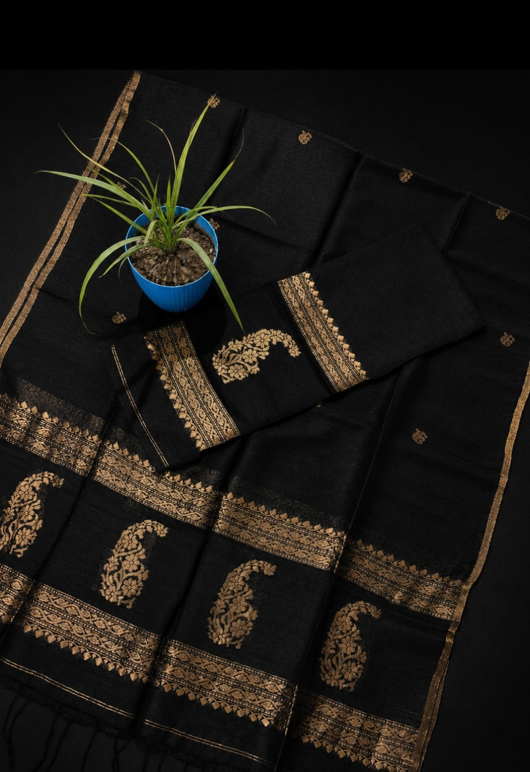 Mahira Silk Linen Kadhuwa Banarasi Weaving Suit by Rihyaaz featuring luxurious traditional Banarasi weaving, premium silk linen fabric, elegant ethnic wear for weddings, festive occasions, and celebrations.