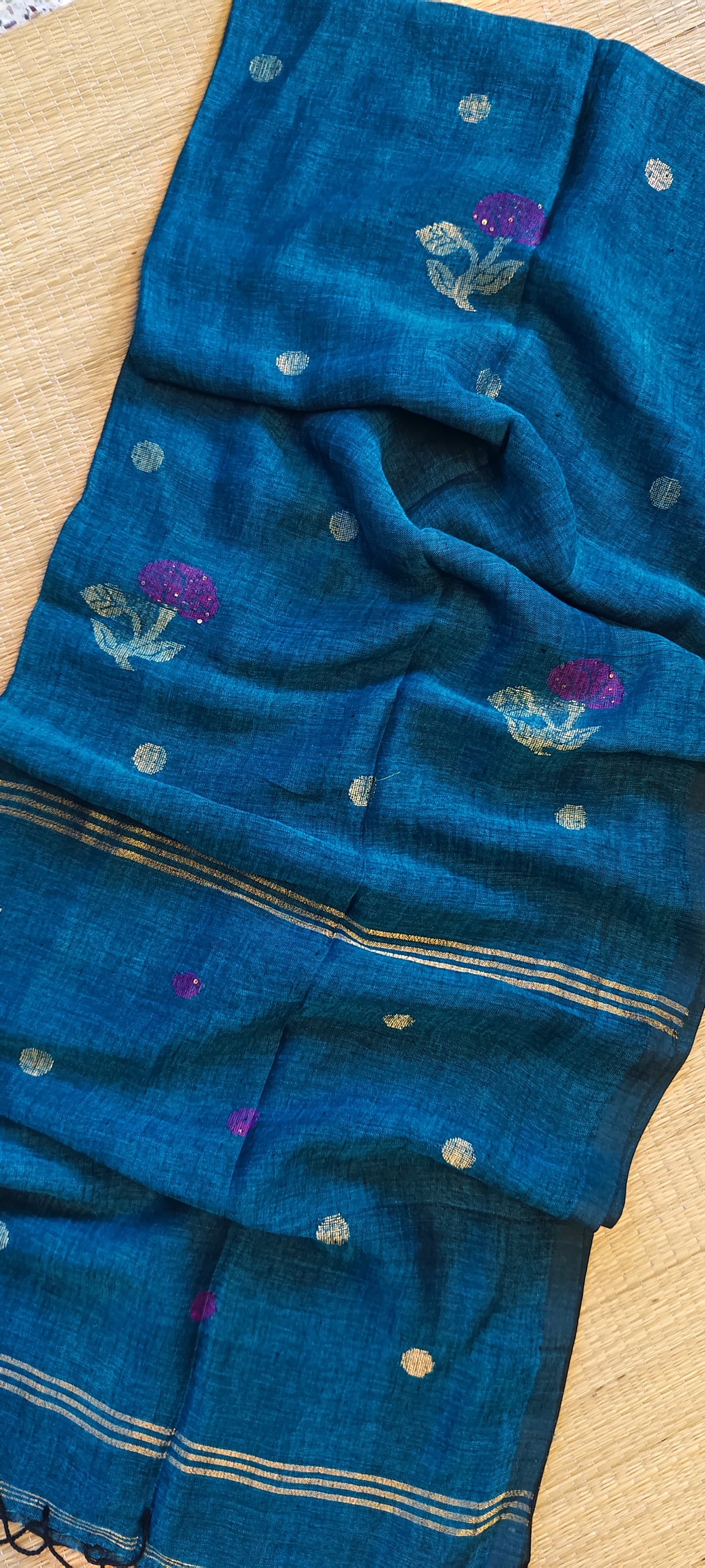 Rukh Pure Linen by Linen handwoven floral motif Jamdani saree with sequence work on motifs and pallu, needlework butta and blouse piece by Rihyaaz