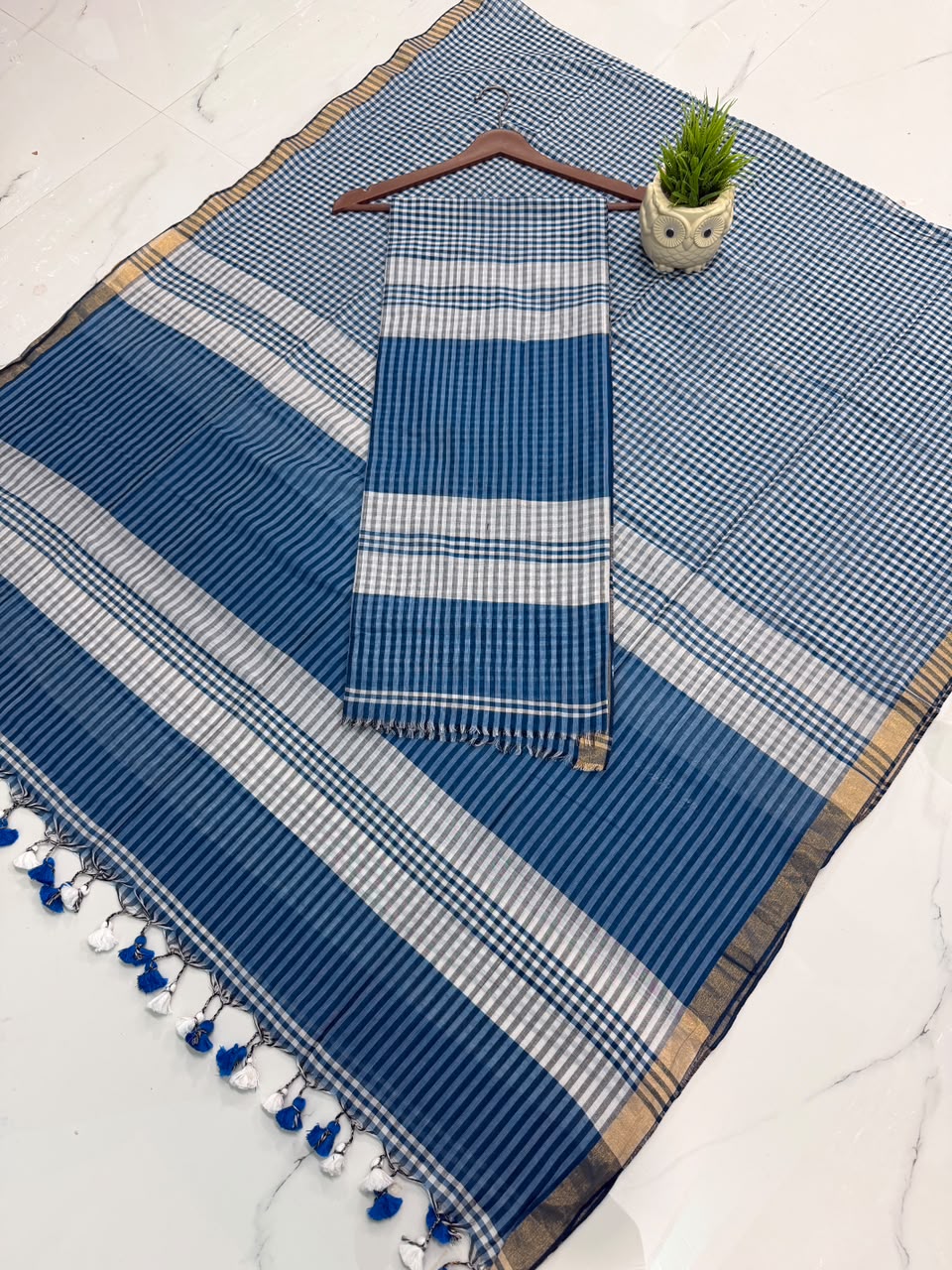 New pure cotton check Gamcha handwoven suit by Rihyaaz with 2.5-meter top and 2.5-meter dupatta featuring Jol Net detailing.