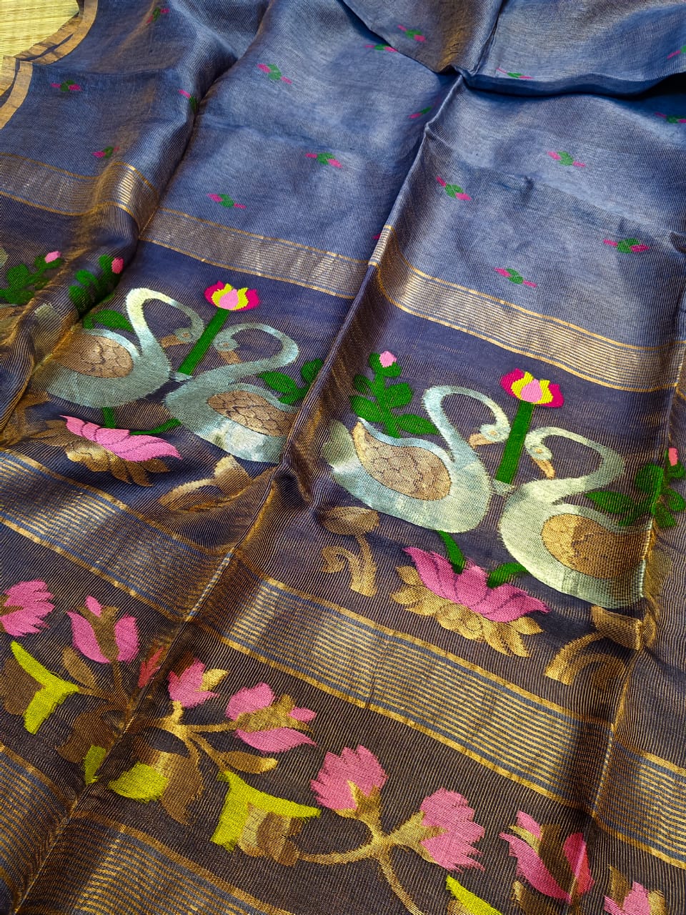 Batakh Silk Tissue Linen Saree by Rihyaaz – a luxurious handwoven saree blending silk tissue elegance with timeless Indian craftsmanship. Perfect for festive and occasion wear.