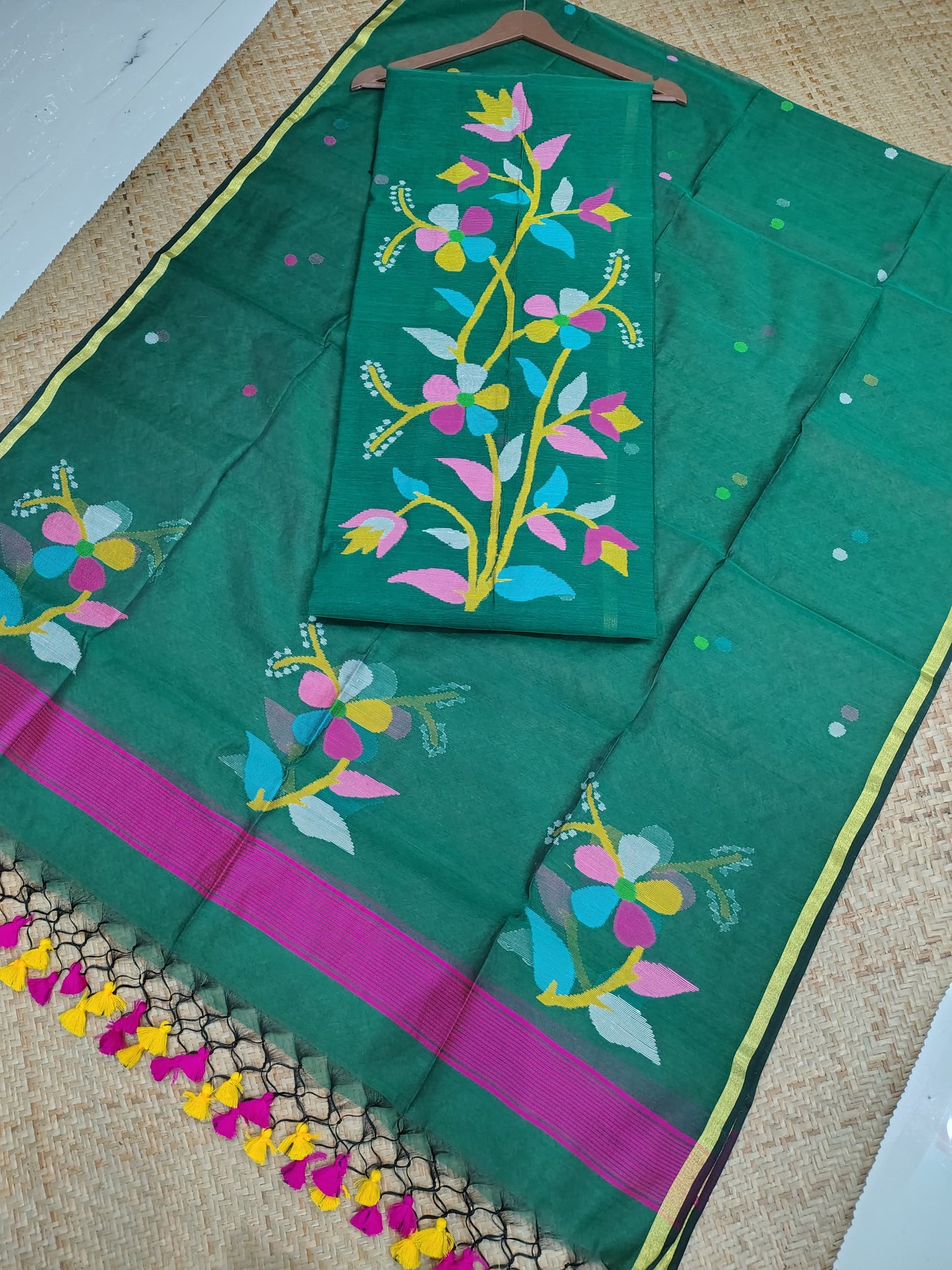 Joba Maslin Jamdani handwoven suit with 2.5-meter top and 2.5-meter tassel-finished dupatta by Rihyaaz.