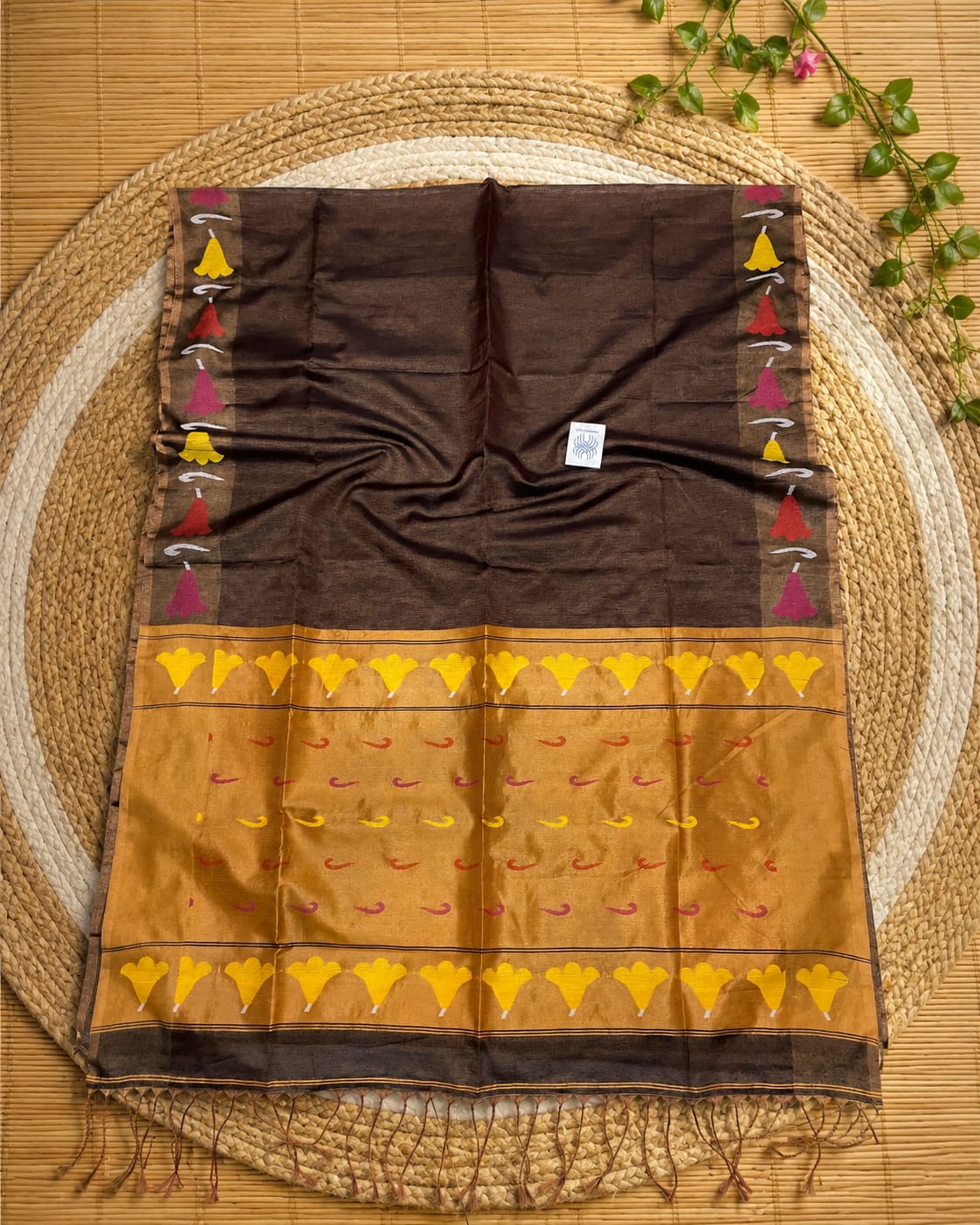 Taish authentic premium quality soft tissue linen handloom Jamdani saree with running blouse piece by Rihyaaz