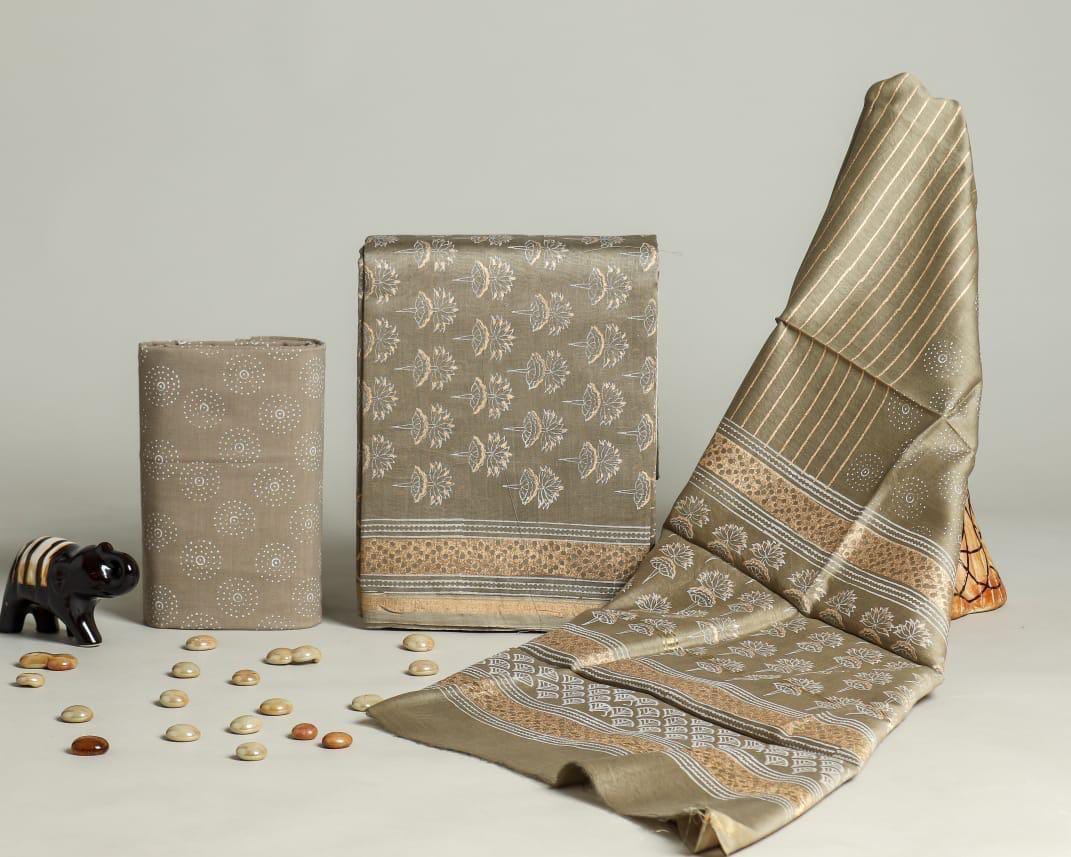 Royal Lady brown Bagru hand block printed Chanderi silk suit set with pure Chanderi silk dupatta and cotton bottom by Rihyaaz.