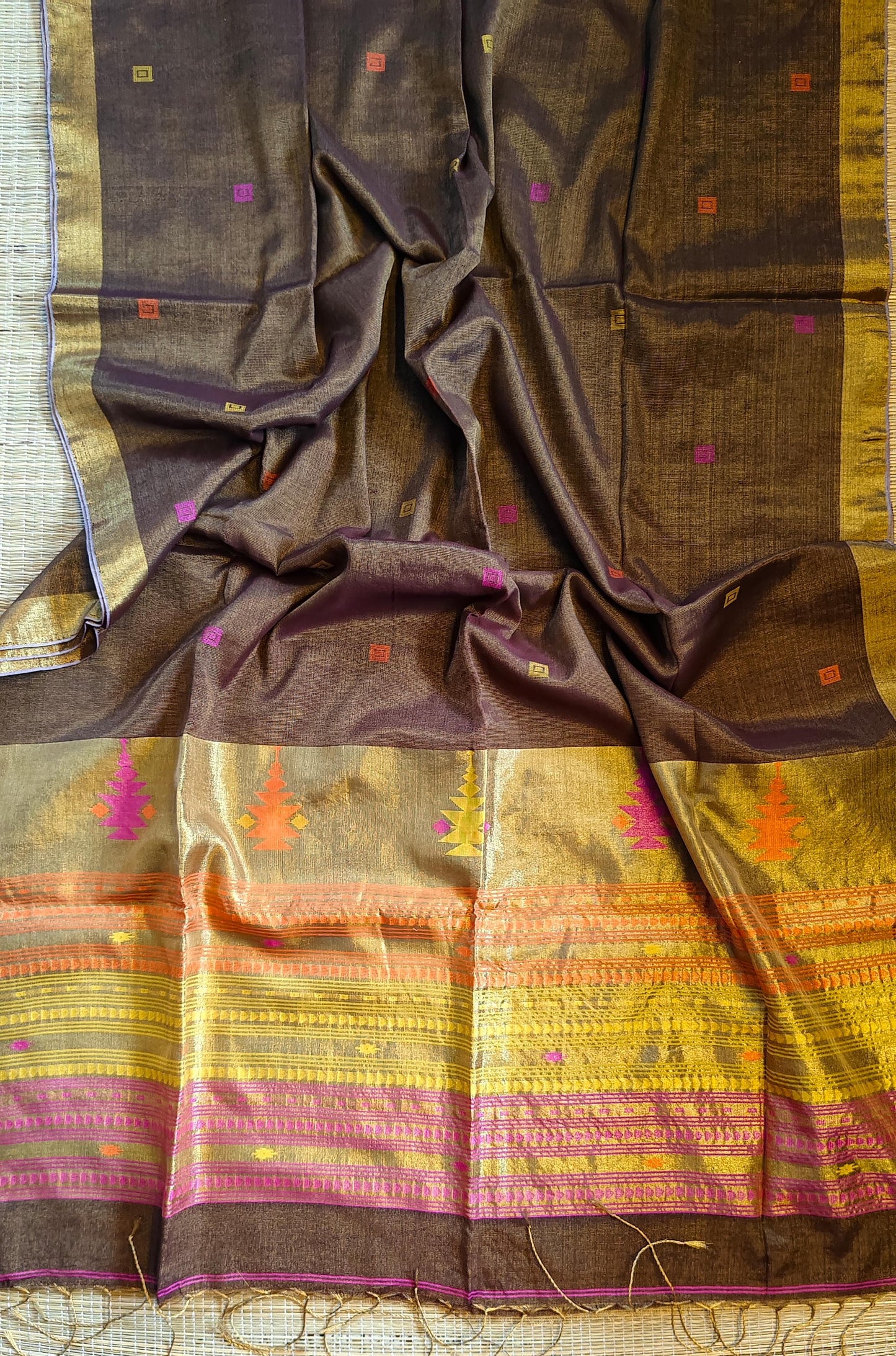 Pure tissue cotton handloom Paithani design saree with beautiful golden selvage and running blouse piece by Rihyaaz.