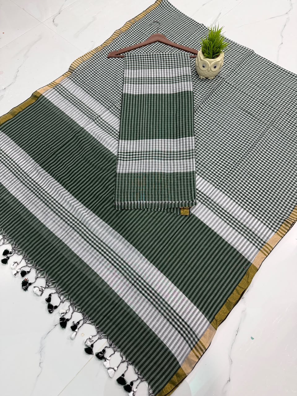 New pure cotton check Gamcha handwoven suit by Rihyaaz with 2.5-meter top and 2.5-meter dupatta featuring Jol Net detailing.