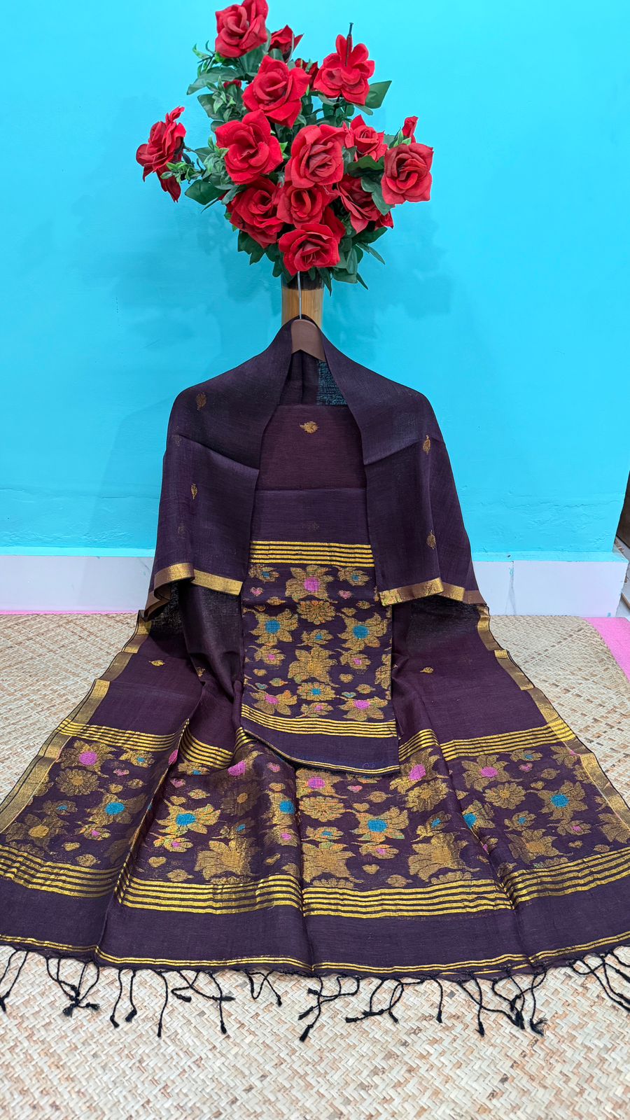 Dark Purple zari weaved pure linen Jamdani suit set with 2.6 meter top and 2.5 meter Tassels dupatta by Rihyaaz 