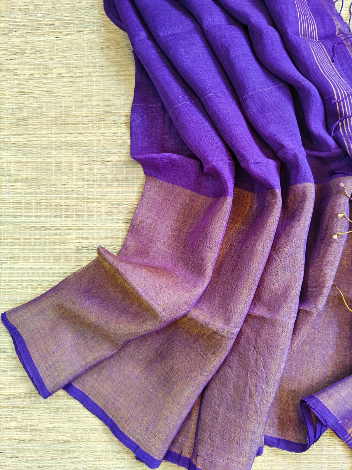 Yukti pure and premium Jayashree Linen half-and-half saree with elegant zari weaved lower portion and running blouse piece by Rihyaaz