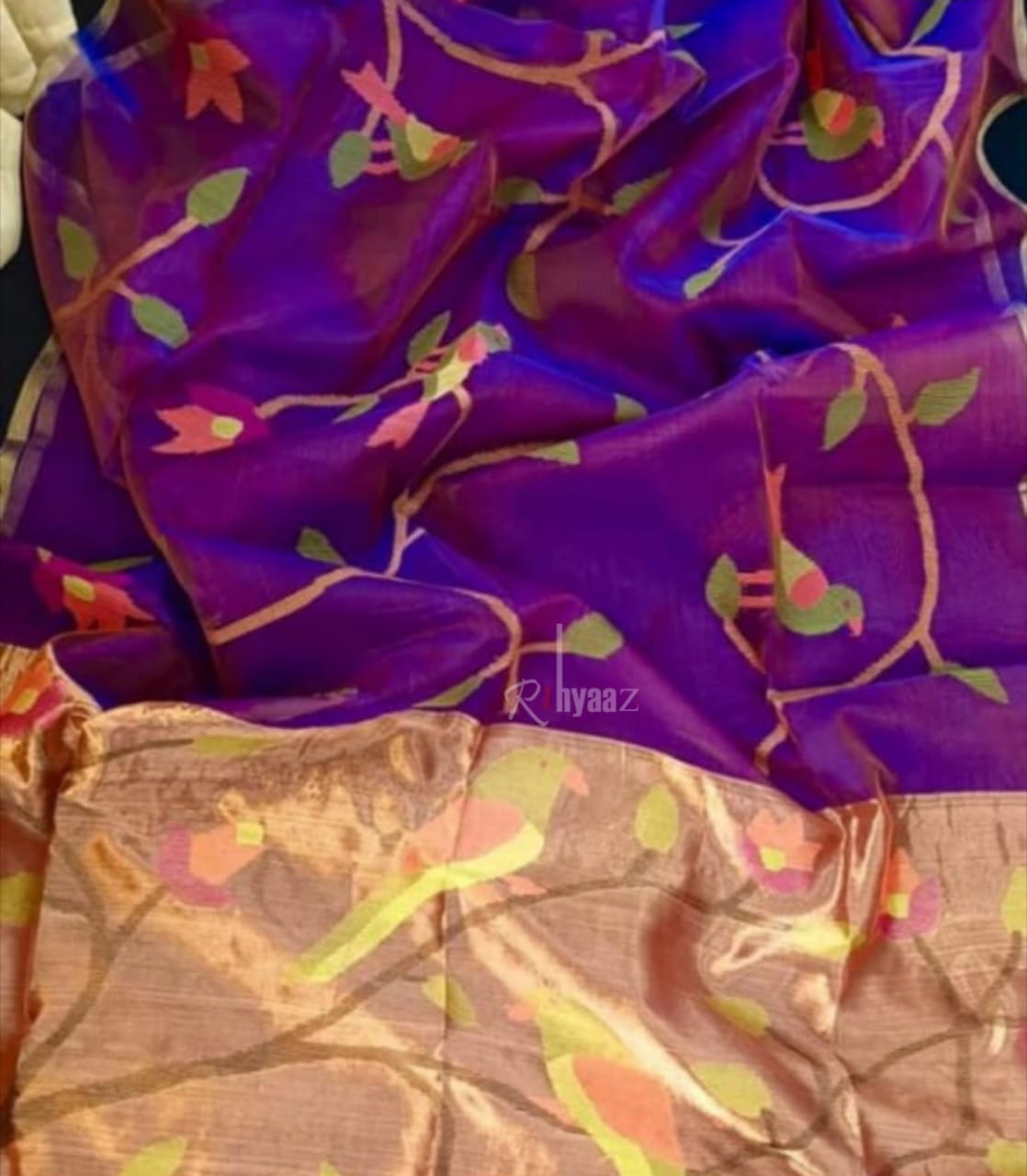 Shakuntala Muslin bird motif all-over weaved jamdani saree with paithani palla by Rihyaaz