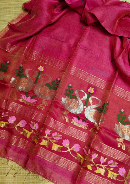 Batakh Silk Tissue Linen Saree by Rihyaaz – a luxurious handwoven saree blending silk tissue elegance with timeless Indian craftsmanship. Perfect for festive and occasion wear.