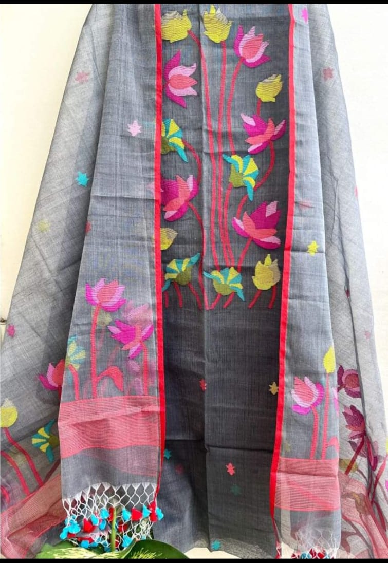 Padma Muslin weaved lotus motif cotton jamdani suit with tassel dupatta by Rihyaaz