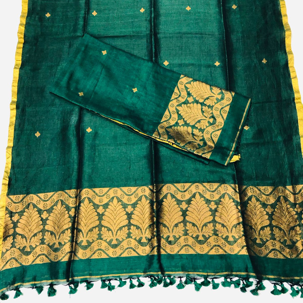 Kanchan - Premium Handwoven Linen Suit Set by Rihyaaz featuring elegant handcrafted linen fabric with traditional Indian weaving, luxury ethnic wear for festive, office, and casual occasions.