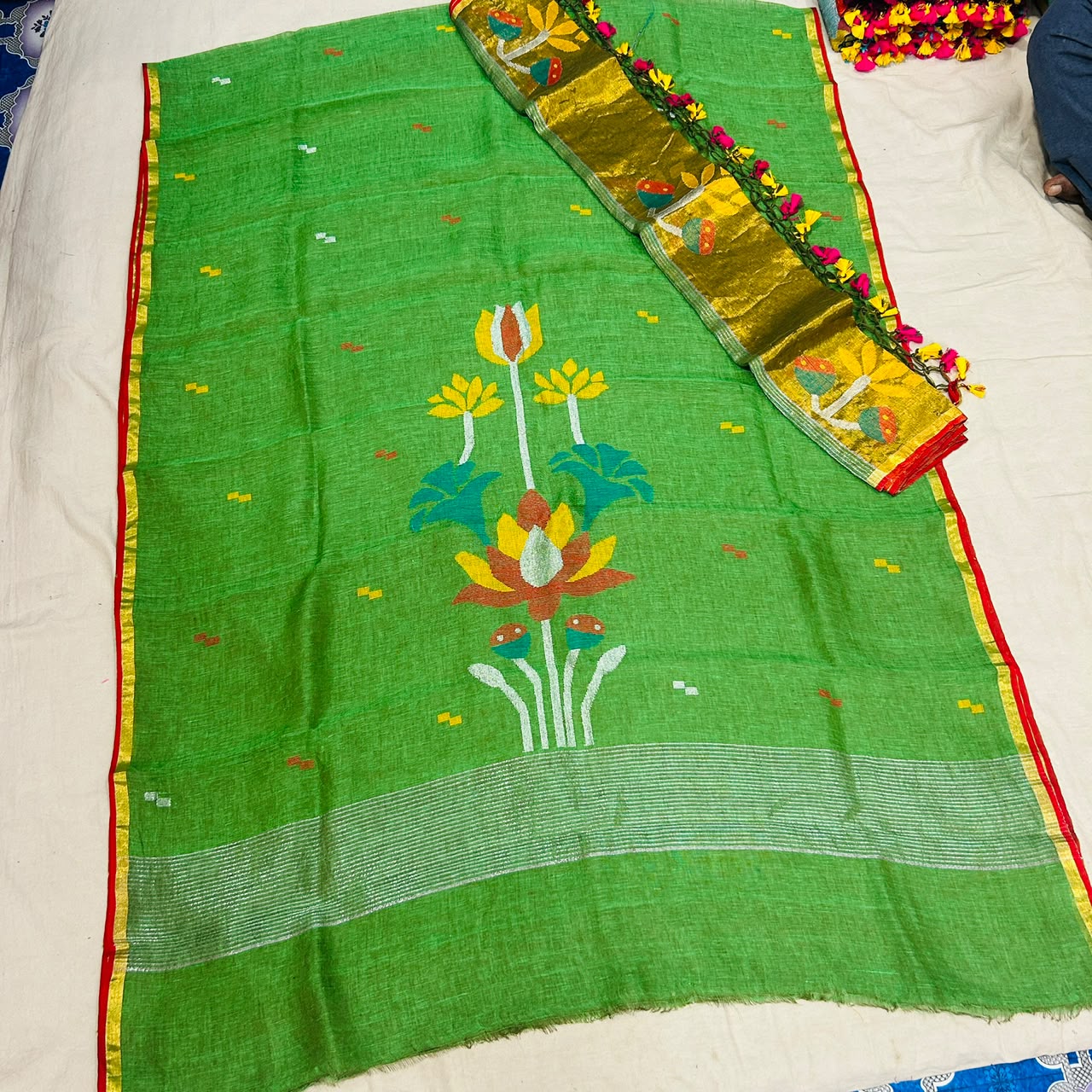 Linen Jamdani suit set by Rihyaaz featuring 2.5 metre top fabric and dupatta, showcasing elegant traditional Jamdani weaving and handcrafted ethnic design.