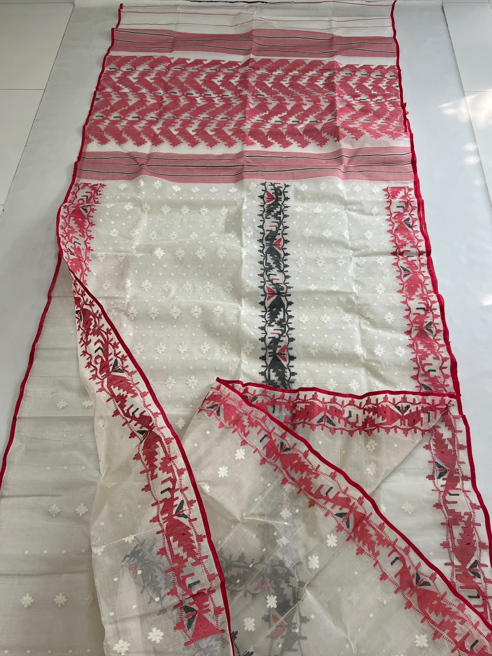 Jamdani Weaves | The Art of Muslin by Rihyaaz