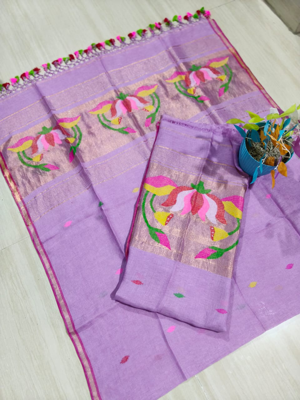 Cocoon Lavender Jayshree linen by linen suit with intricate needle tissue patta Jamdani weaving, premium traditional ethnic wear by Rihyaaz.