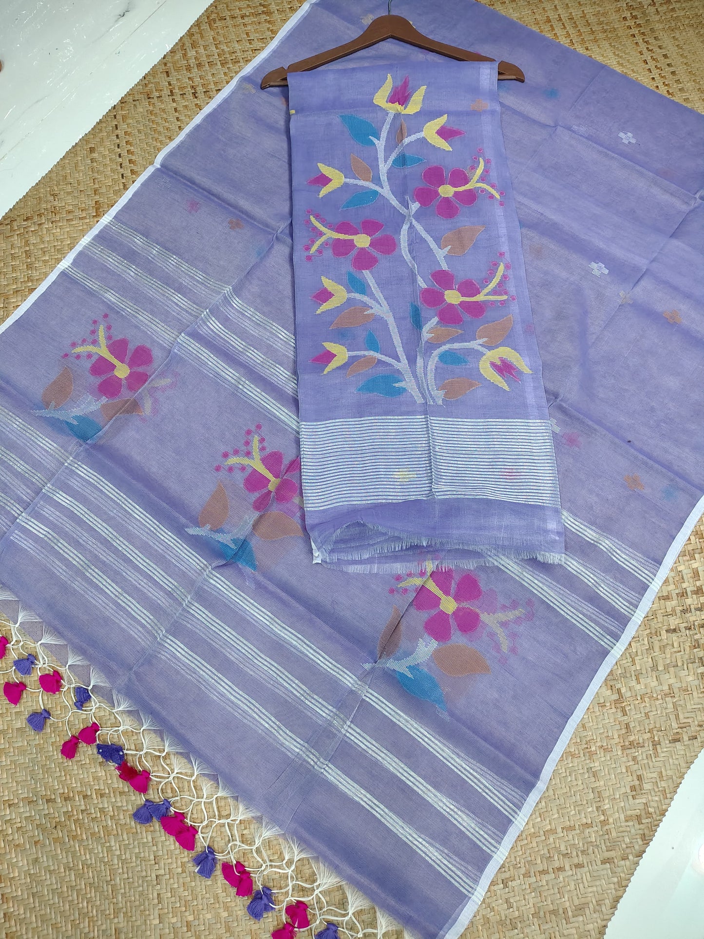 Joba Maslin Jamdani handwoven suit with 2.5-meter top and 2.5-meter tassel-finished dupatta by Rihyaaz.
