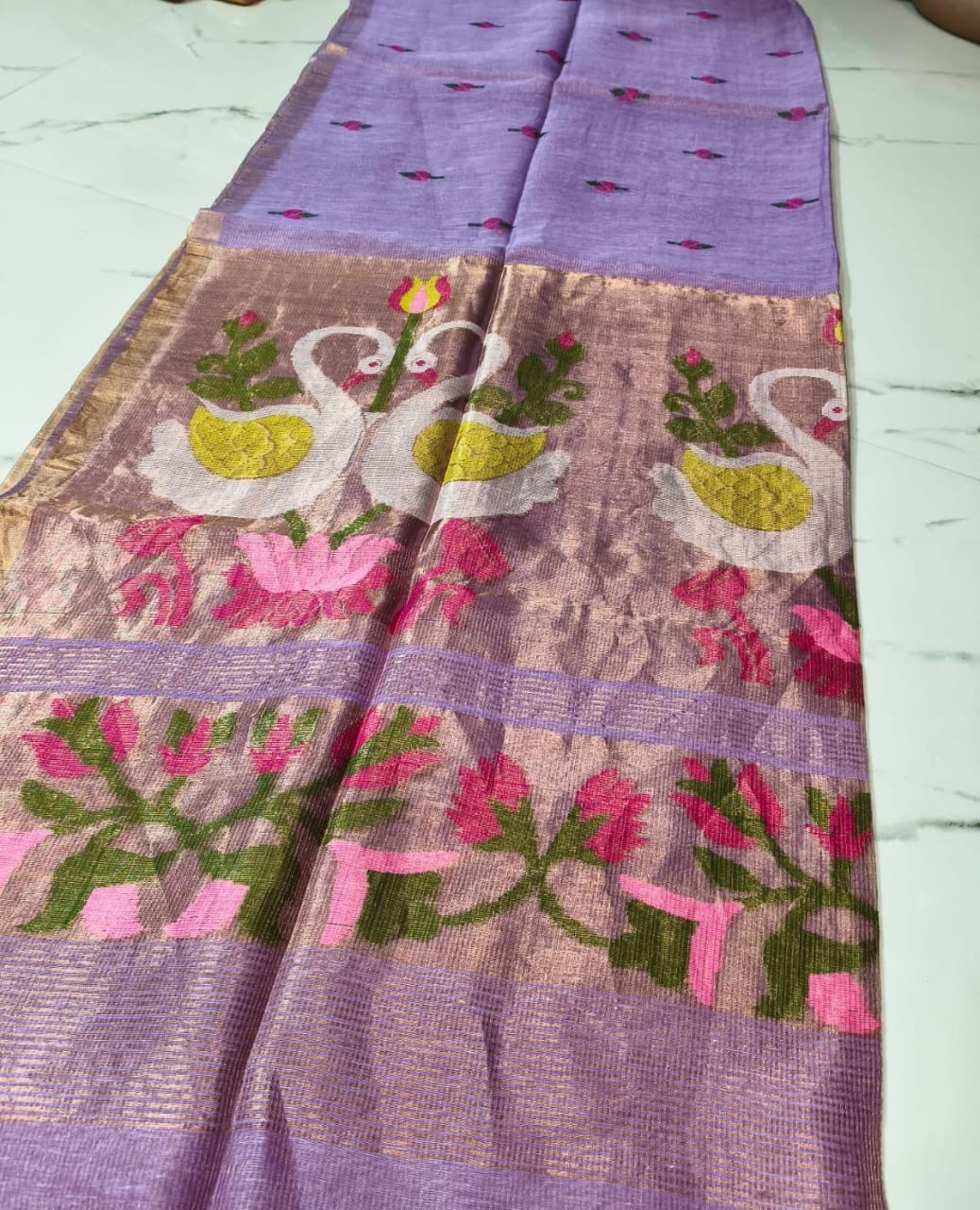 Batakh Silk Tissue Linen Saree by Rihyaaz – a luxurious handwoven saree blending silk tissue elegance with timeless Indian craftsmanship. Perfect for festive and occasion wear.
