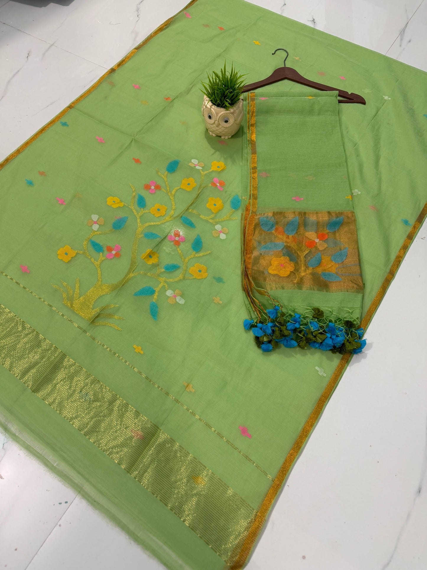 ⚜️ Muslin Jamdani Handwoven Suits with Tasselled Dupatta | Rihyaaz