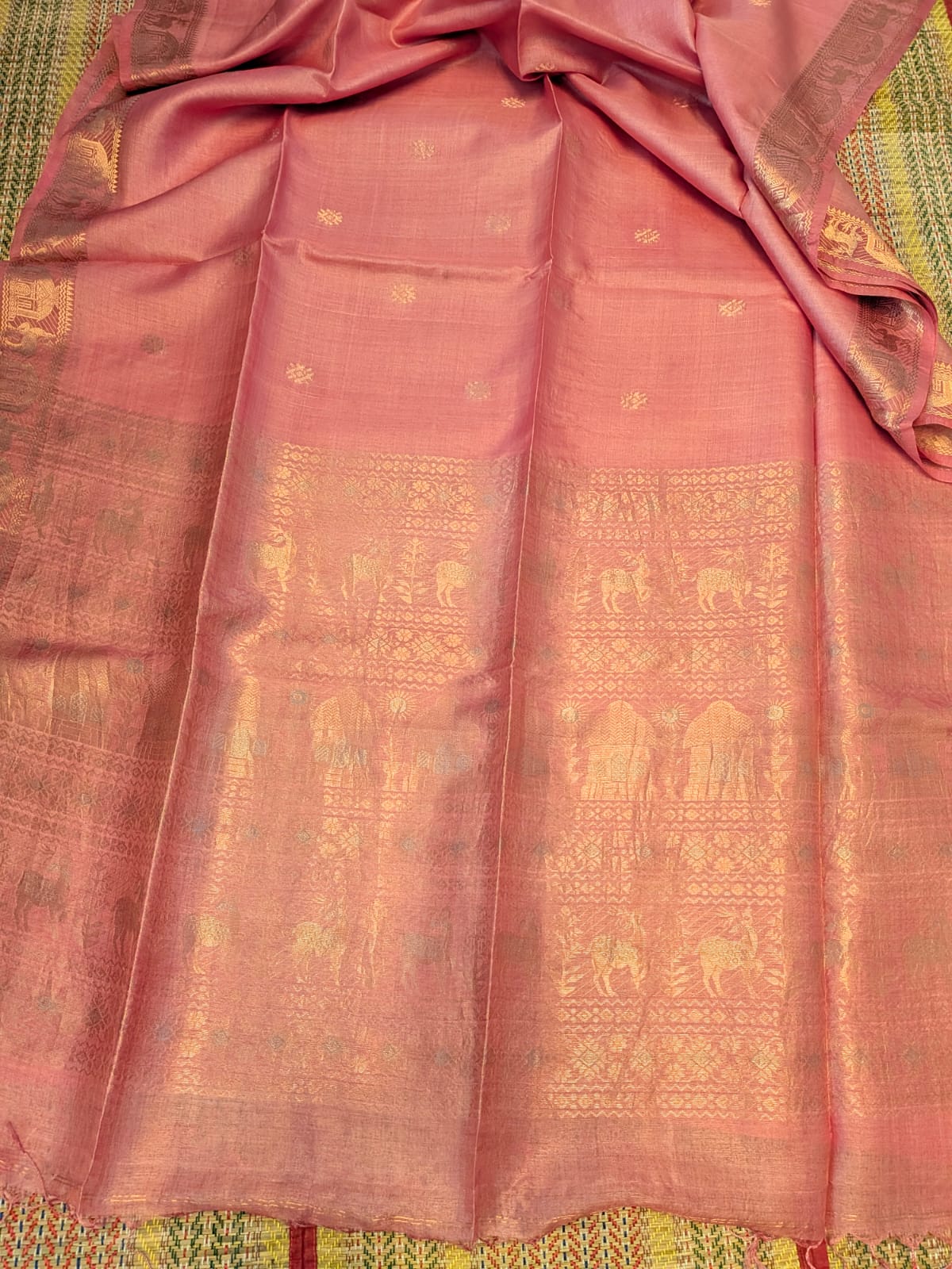 Hiran Light Pink pure Bengal Tussar silk Swarnachuri saree by Rihyaaz Fashions with running blouse piece.