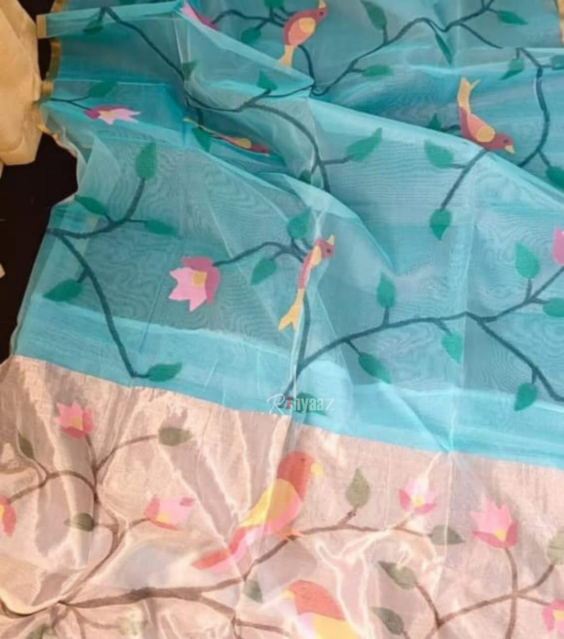 Shakuntala Muslin bird motif all-over weaved jamdani saree with paithani palla by Rihyaaz