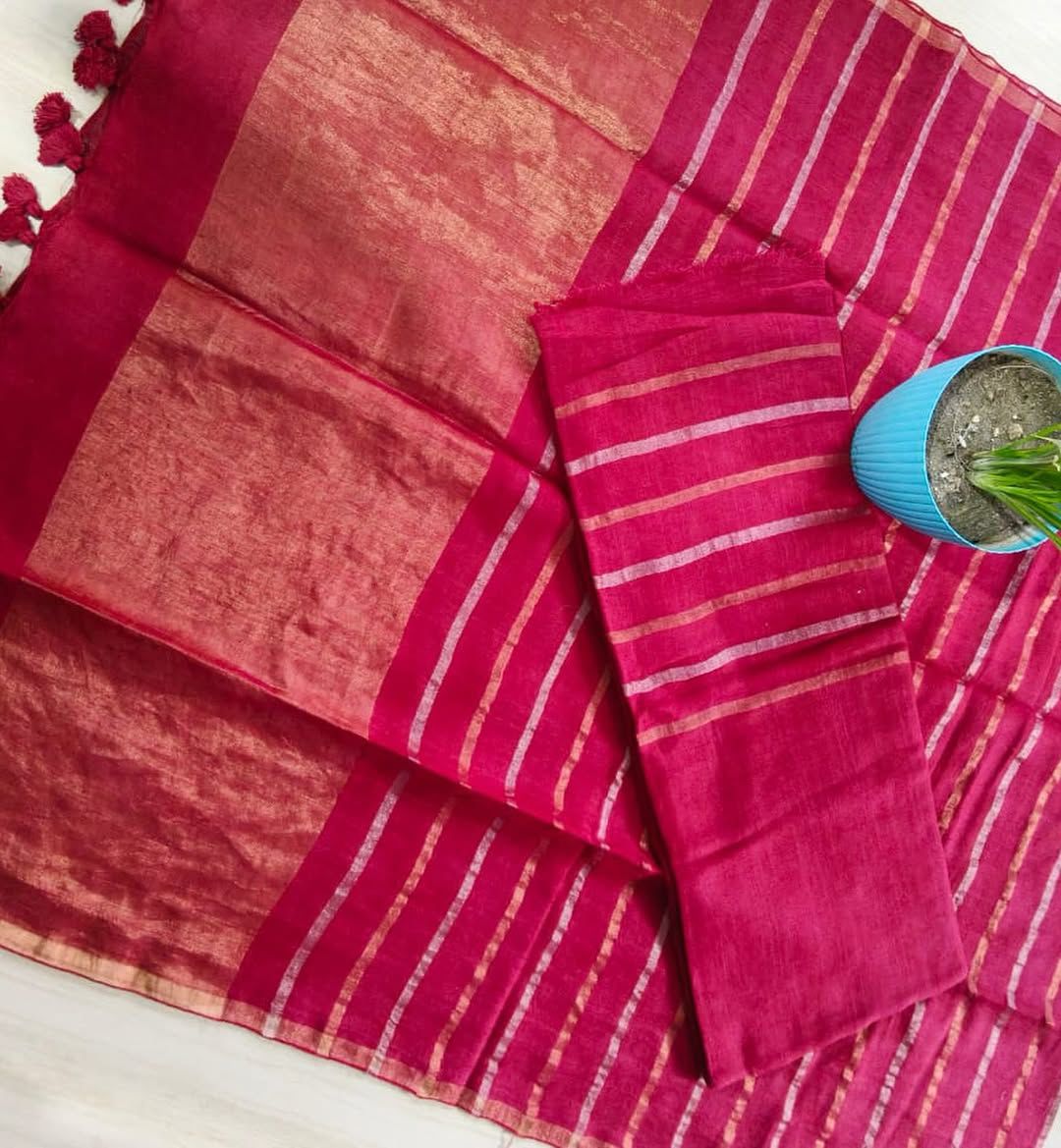 Syahi 120 Count Jayshree Linen Suit Set by Rihyaaz – premium handwoven linen ethnic suit for women with elegant traditional detailing.