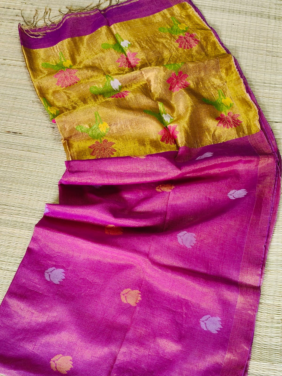 Rihyaaz Linen Tissue Zari Palla Saree with elegant traditional zari detailing