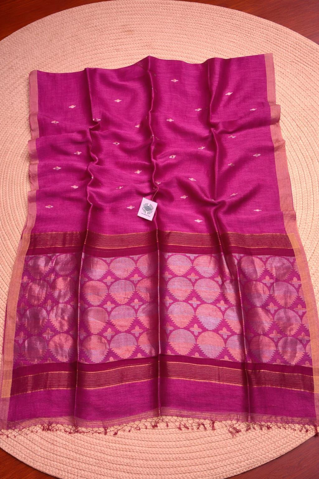 Musk authentic premium handloom soft Reshom check Tissue Muslin Linen Paithani saree by Rihyaaz with running blouse piece
