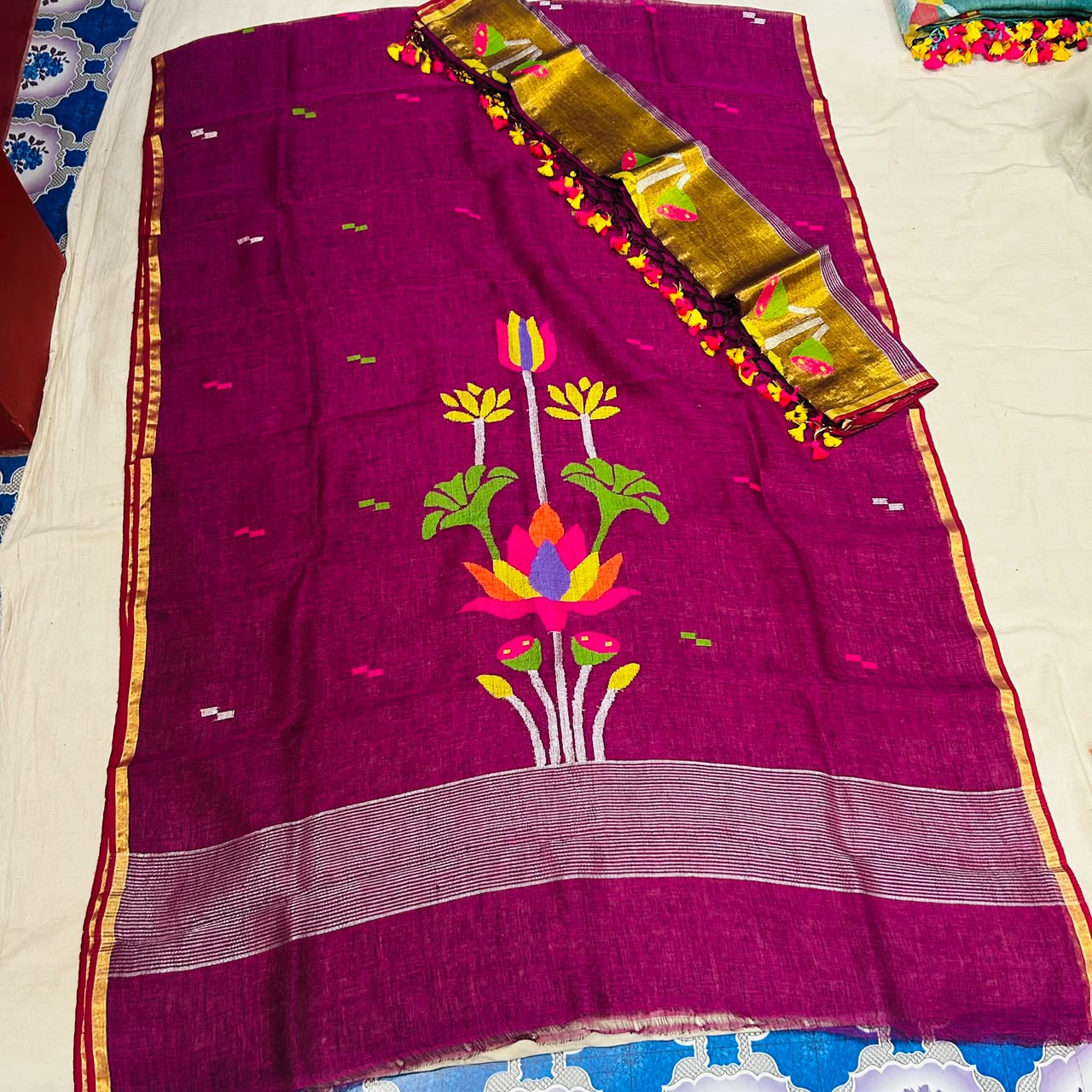 Linen Jamdani suit set by Rihyaaz featuring 2.5 metre top fabric and dupatta, showcasing elegant traditional Jamdani weaving and handcrafted ethnic design.
