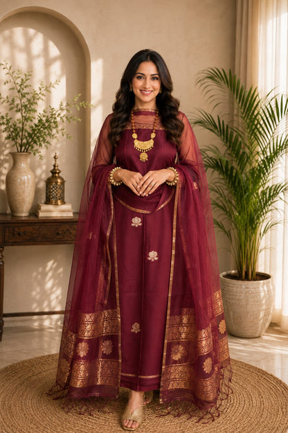 𝓝𝓮𝓮𝓿𝓪 Pure Resham by Linen lotus weaved suit paired with a resham dual zari handwoven dupatta by Rihyaaz, showcasing intricate Indian handloom craftsmanship and elegant festive ethnic design.