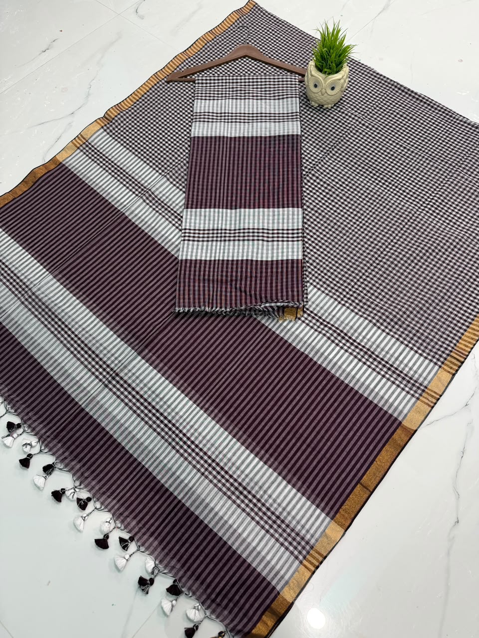 New pure cotton check Gamcha handwoven suit by Rihyaaz with 2.5-meter top and 2.5-meter dupatta featuring Jol Net detailing.
