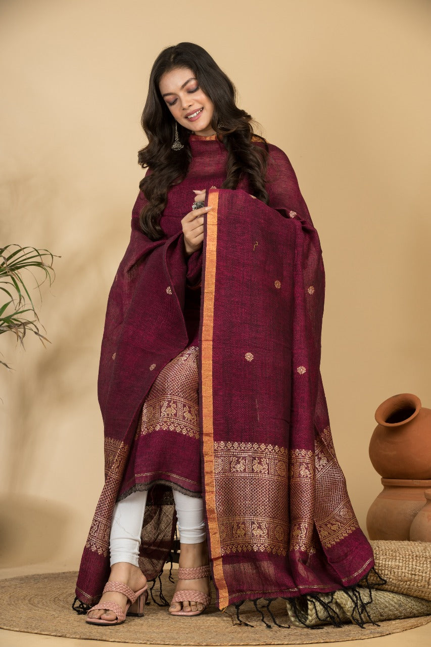 Kaveri Tissue Linen Jayshree 84 Count Madurai skirt border suit by Rihyaaz
