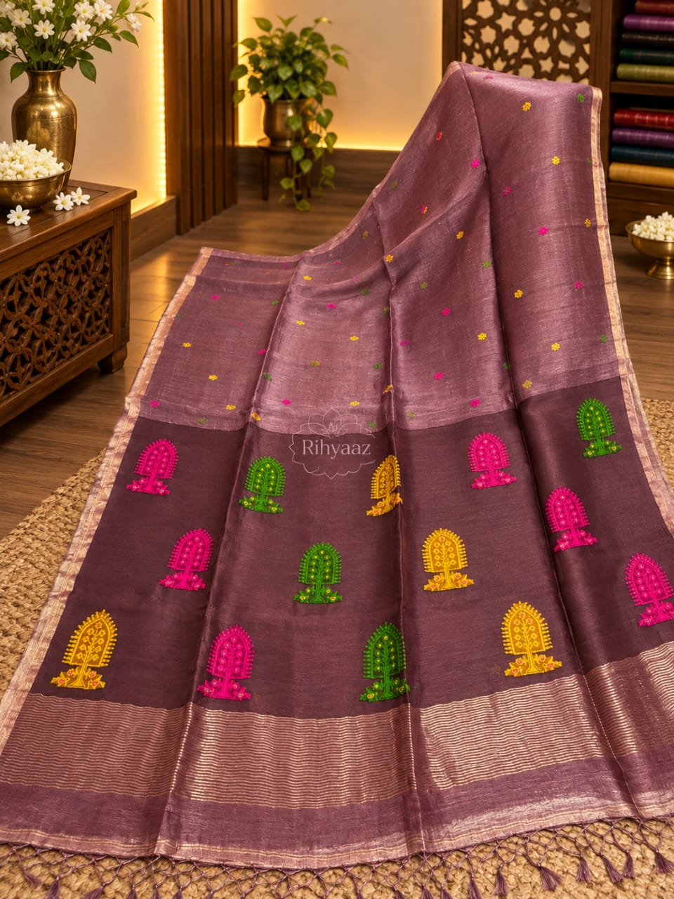 Mukut mauve linen silk handwoven Jamdani saree by Rihyaaz, featuring elegant handwoven Jamdani craftsmanship on premium silk-linen fabric.