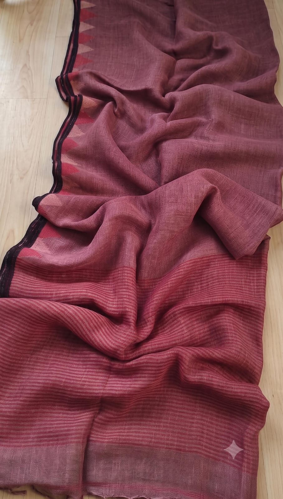 Mauve Pure silk Jayashree linen saree with traditional temple border, striped palla and running blouse piece by Rihyaaz Fashions.
